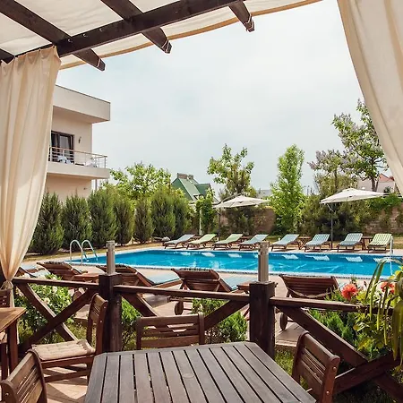 Hotel Kapri 3*