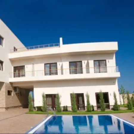Hotel Kapri 3*